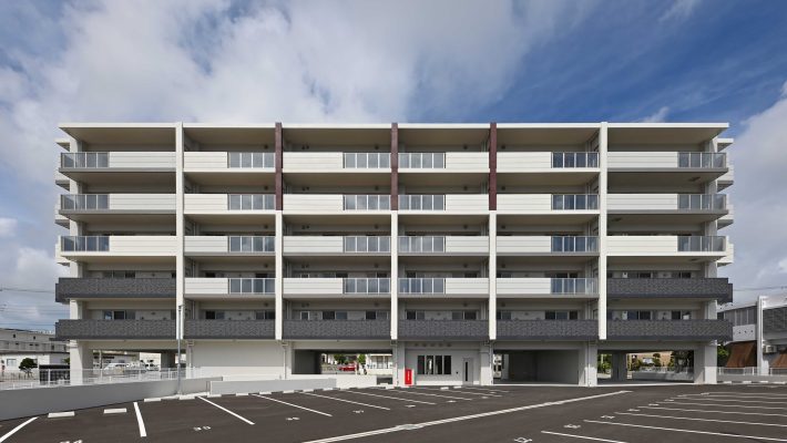 レーヴグランディ八重瀬　6階