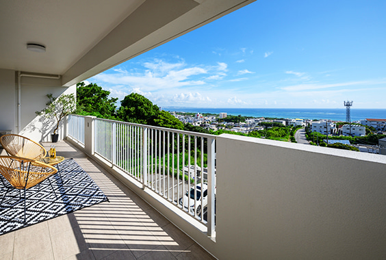 読谷村のオーシャンビュー FAN SEASIDE RESIDENCE BALCONY 2